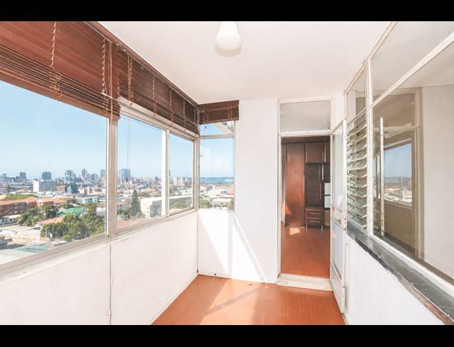2.5 BEDROOM APARTMENT FOR SALE IN GLENWOOD